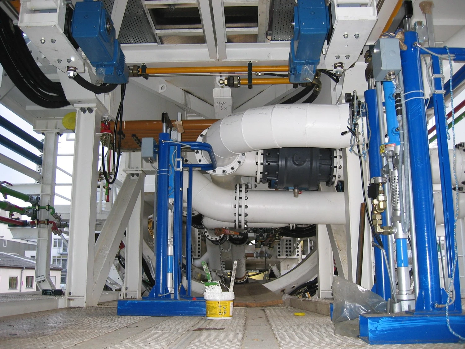 Dr. Rehm – Tunnelbau-Service – Slurry Bypass Projekt2x9 km Bentonitspülkreislauffür AbraumtransportGenua/Italien